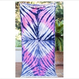 Ruggine Hand Tie-dye Oversized Beach Towel. Vibrant Pink and Blue. With fringes.